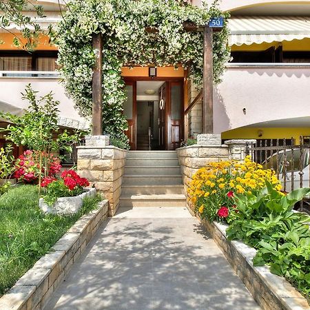 Apartment Roko Umag Bagian luar foto