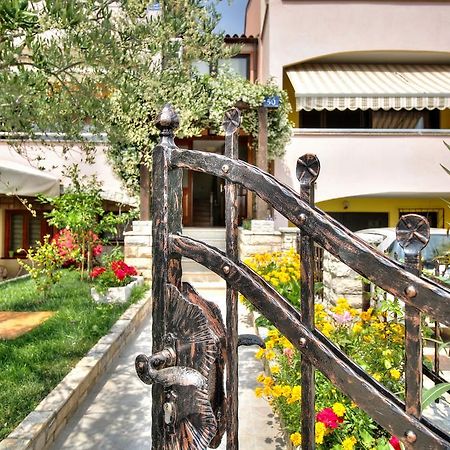 Apartment Roko Umag Bagian luar foto