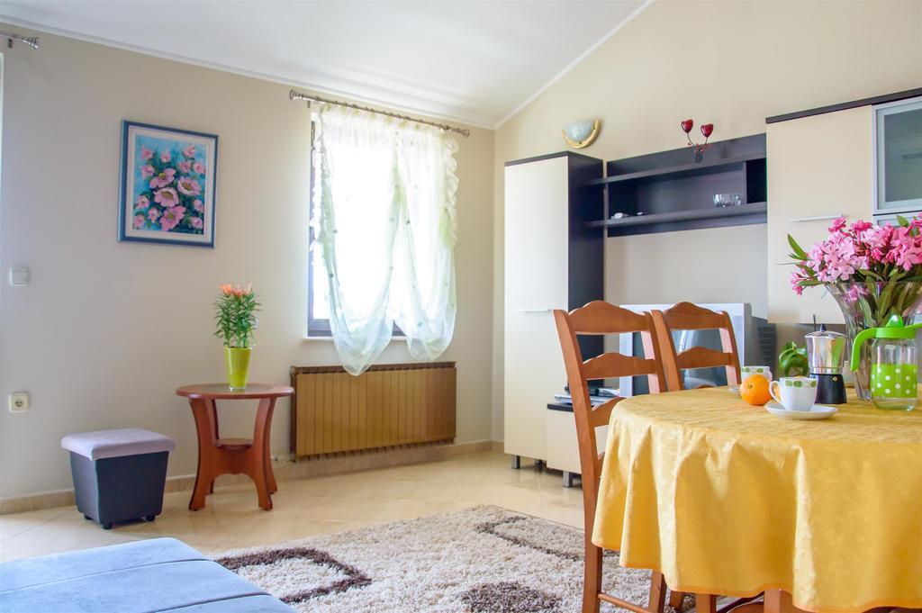 Apartment Roko Umag Bagian luar foto