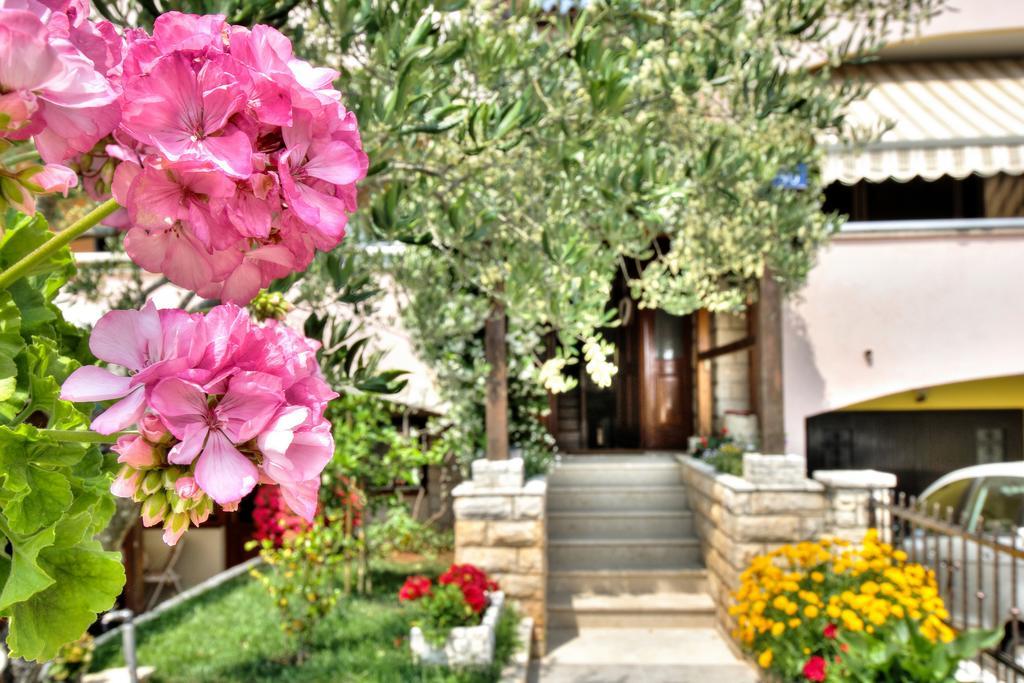 Apartment Roko Umag Bagian luar foto