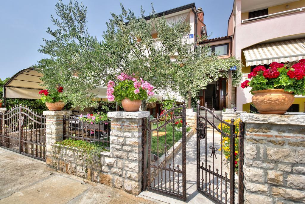Apartment Roko Umag Bagian luar foto